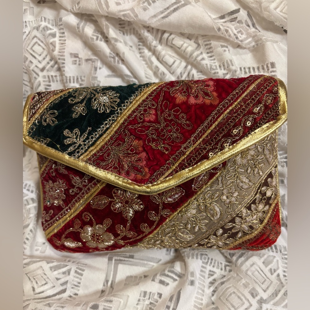 Luxurious Floral Embroidered Clutch w press button. Velvet & silk w golden work